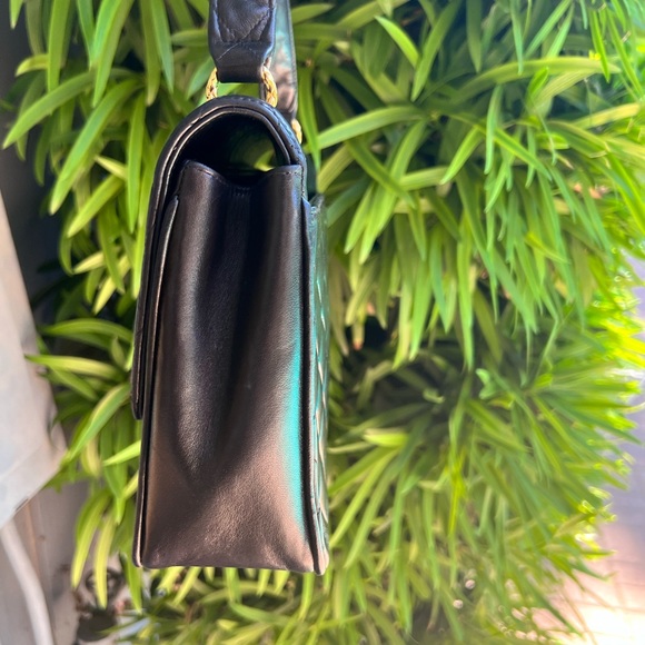 Authentic Chanel black quilted lambskin flap messenger bijou 24k gold hardware - Picture 11 of 16